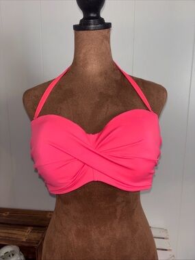 Victoria’s Secret Pink padded Cup Halter Bikini Top  Size 34DD Summer Beach